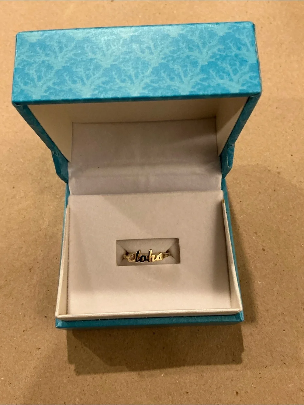 Maui Divers beautiful 14k gold  'aloha' ring!